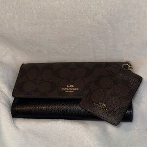 Trifold coach signature wallet